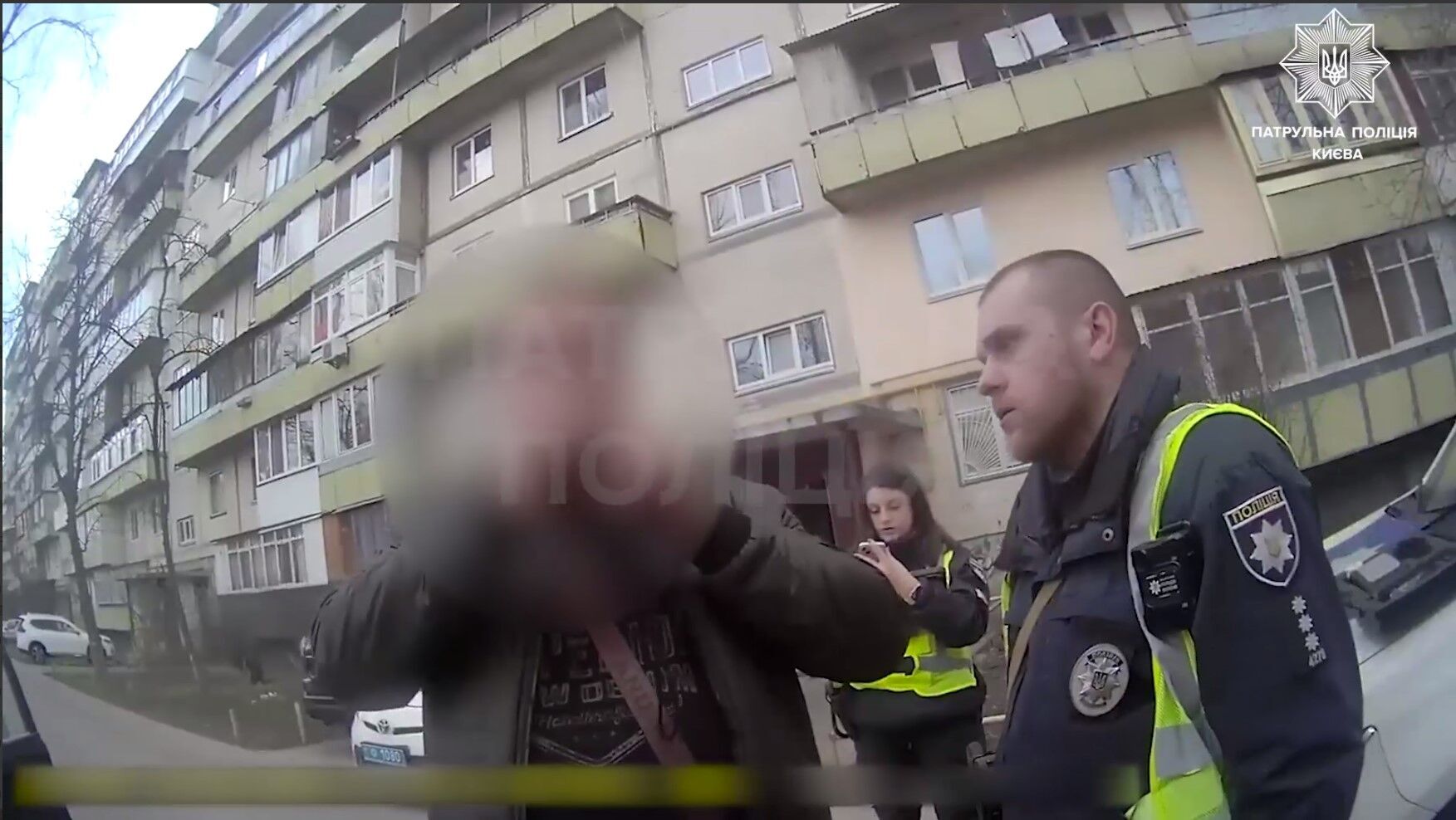 Еквівалент не менше літра горілки: у Києві зупинили п'яного водія, який їздив із 5-річним сином у салоні. Відео