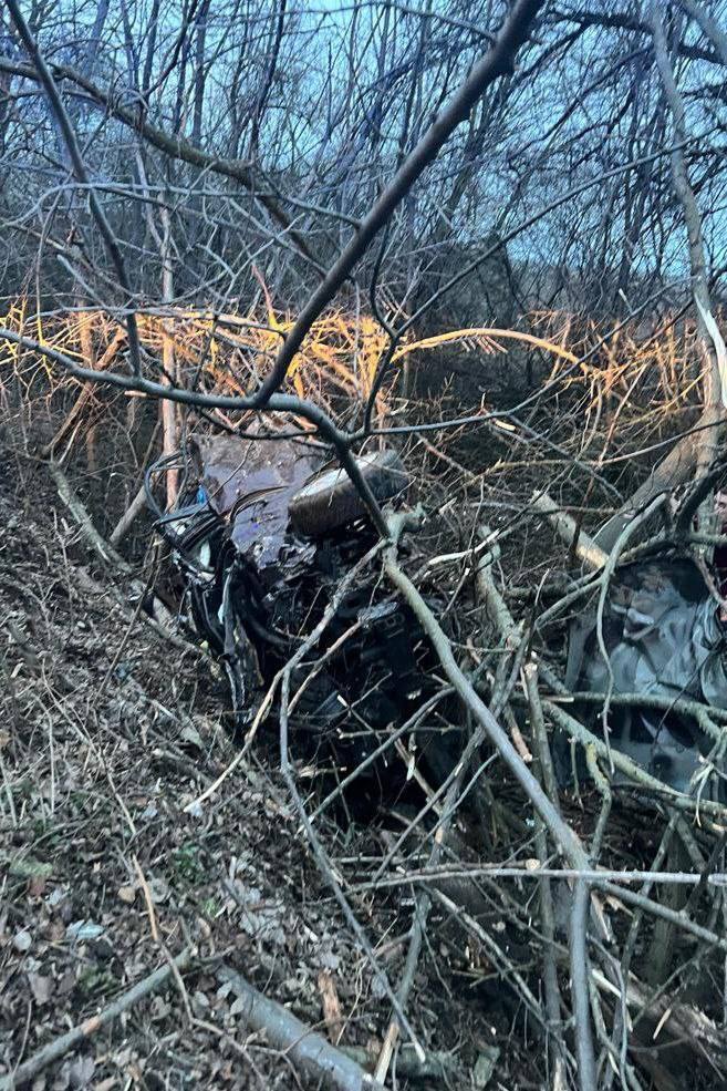 На Киевщине легковушка вылетела в кювет и перевернулась: есть погибшие, среди пострадавших – ребенок. Фото