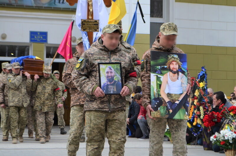 Российский снайпер убил чемпиона Украины и побратимов, которые его спасали