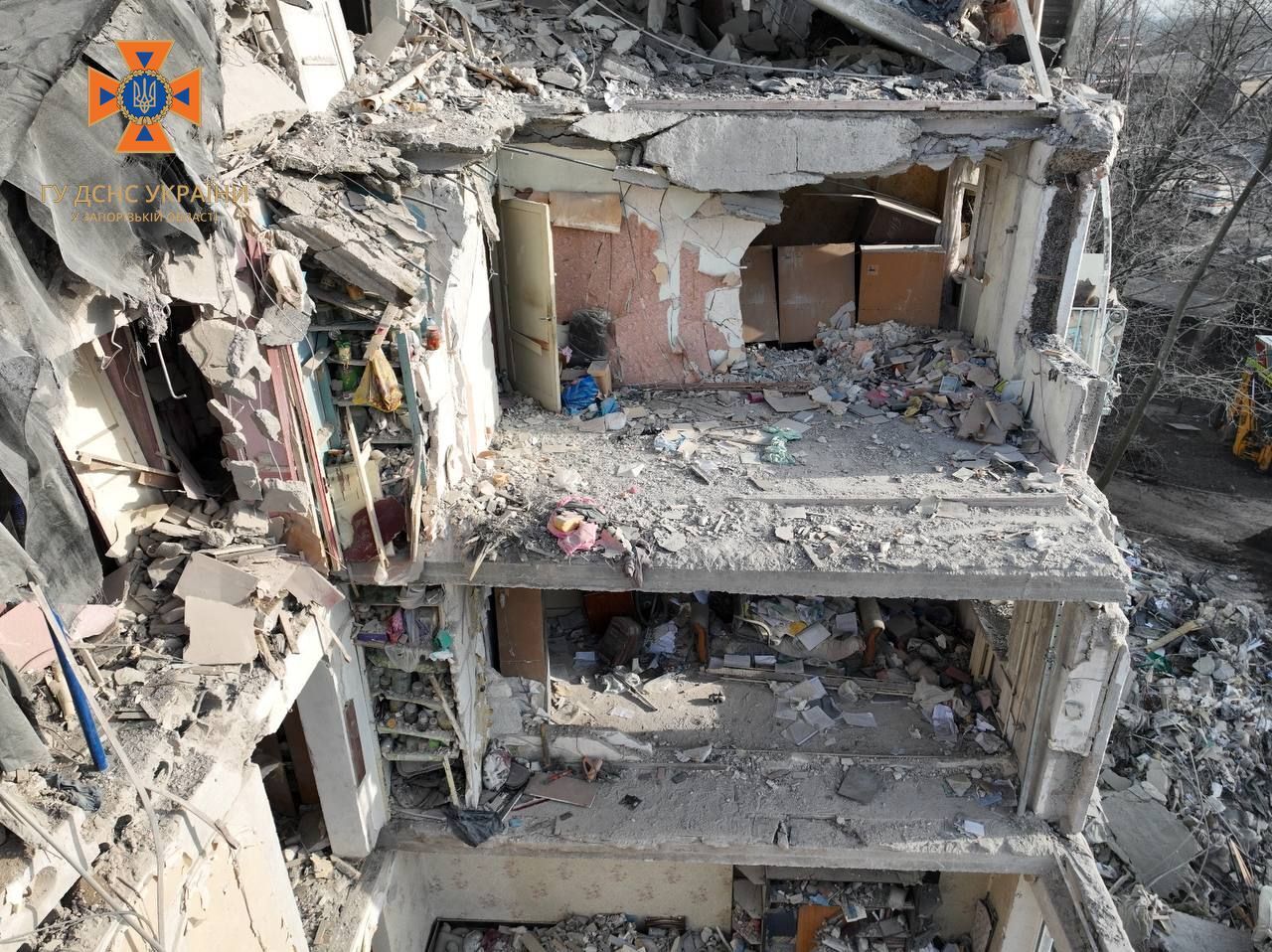 В Запорожье выросло количество жертв российского удара по жилому дому: все детали