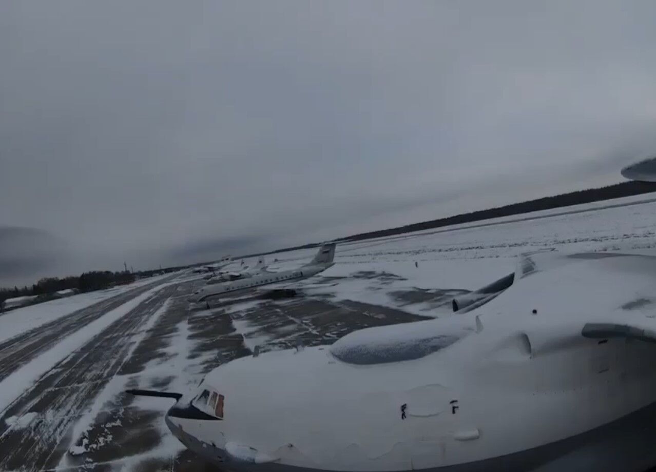У плані безпеки Білорусь – ''прохідний двір'': до мережі потрапило відео вильоту дрона, який підірвав ДРЛО А-50 на аеродромі ''Мачулищі''