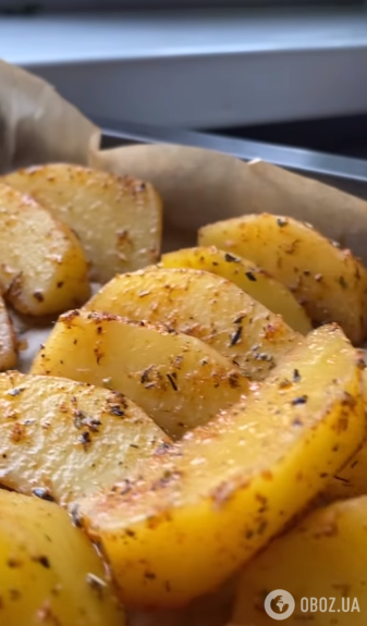 Хрустка та соковита картопля по-селянськи: як правильно готувати популярну страву 