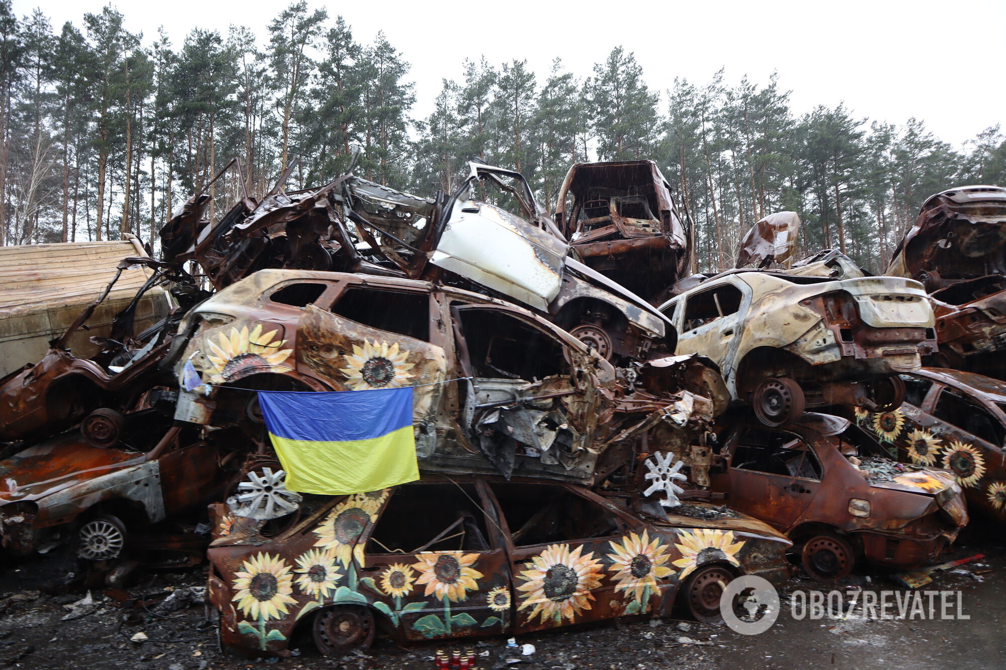 Свалка уничтоженных войной автомобилей в Ирпене, март 2023 года