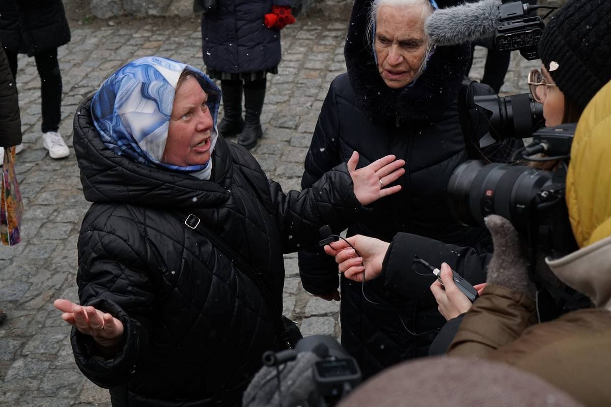 "Стычки продолжались на протяжении всего времени нашей работы возле Лавры": журналисты написали заявления в полицию о нападениях на них
