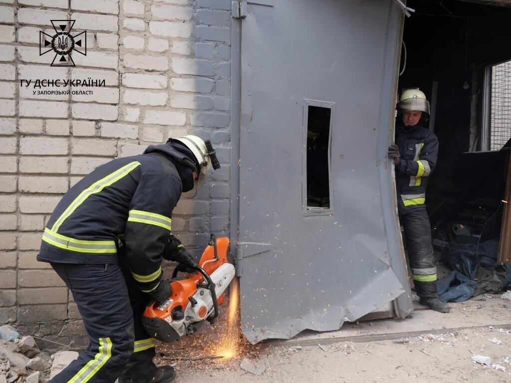 Окупанти влаштували авіаналіт на Оріхів та обстріляли Запоріжжя: є поранені. Фото і відео