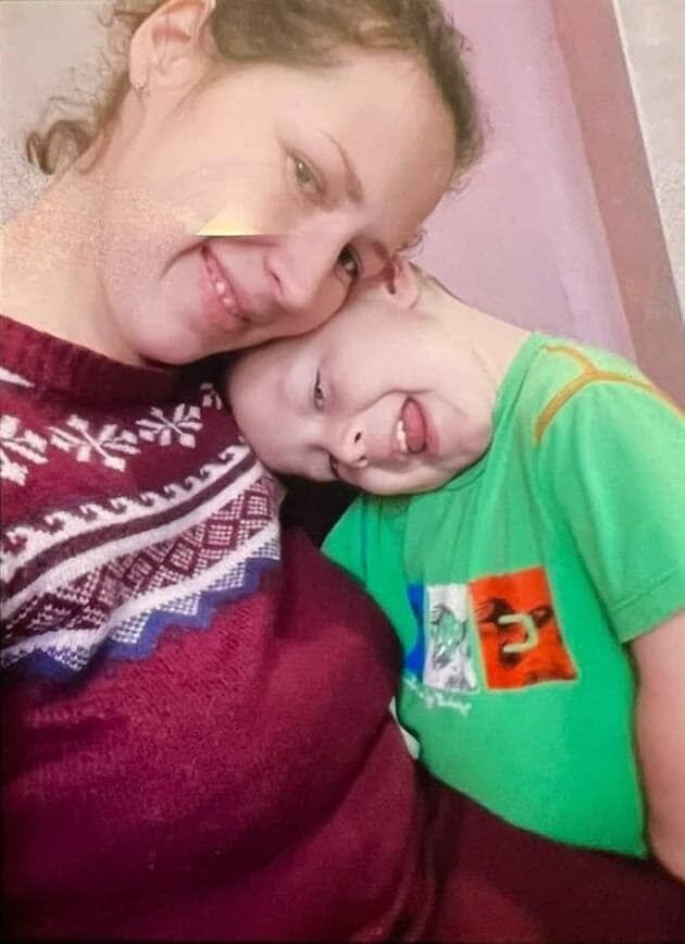 Правоохоронці знайшли в столичному ТРЦ вагітну жінку та її дитину, які зникли на Київщині. Фото