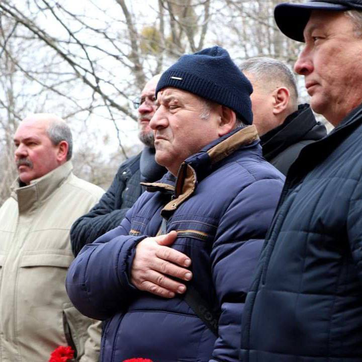 Всіх розстріляли з близької відстані: у Бучі вшанували пам'ять вбитих окупантами мешканців. Фото