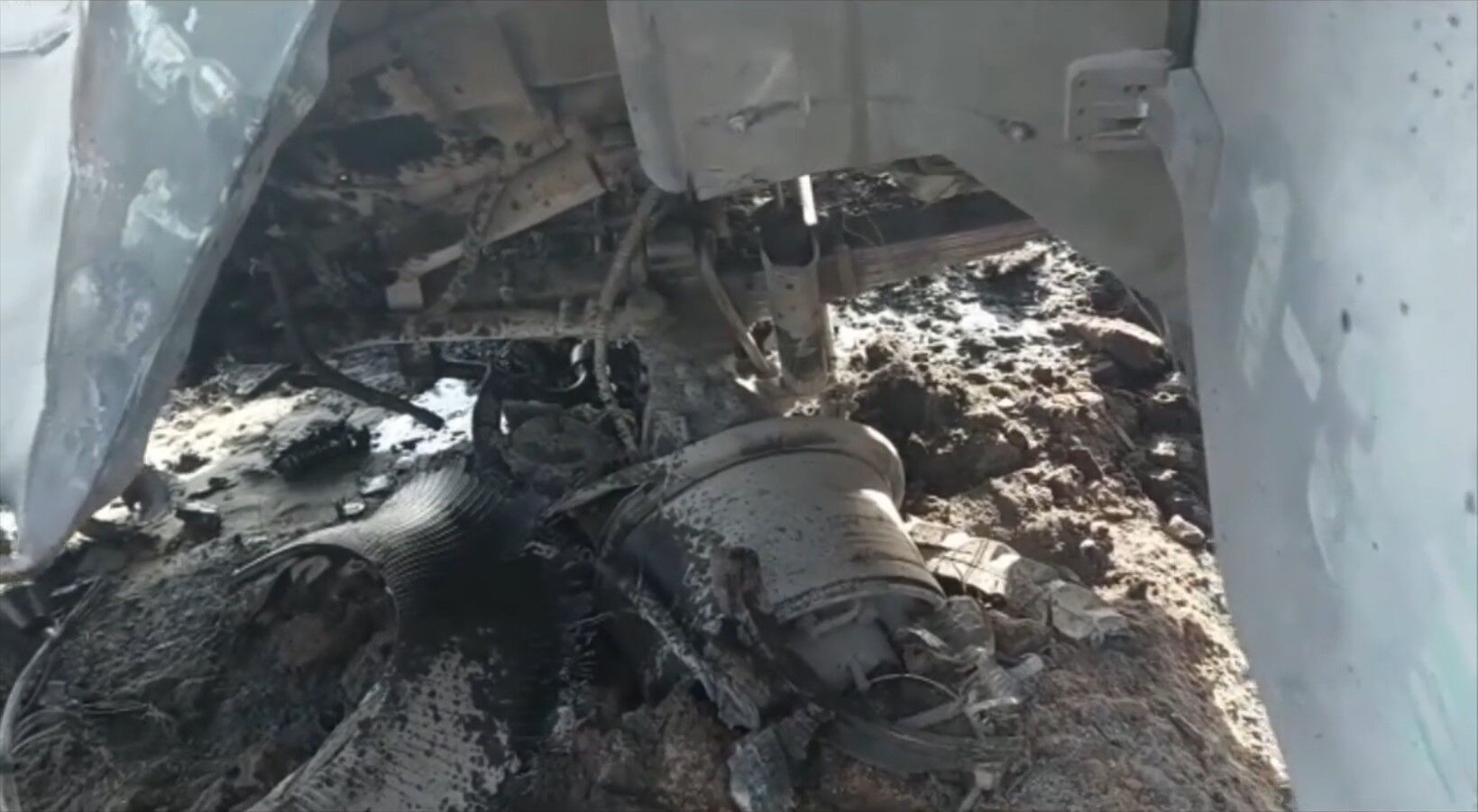Український бронеавтомобіль "Варта" витримав підрив на міні та зберіг життя 10 воїнів. Відео