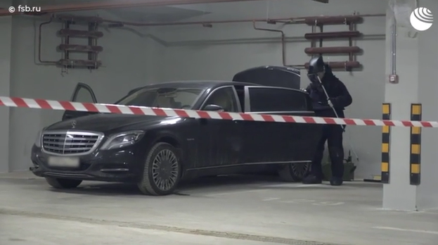 Замінували одне авто, розмінували інше: ФСБ зганьбилася відео "замаху" на олігарха Малофєєва