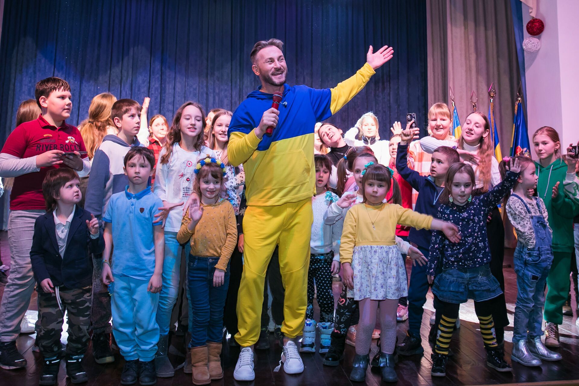 У Нових Петрівцях пройшов благодійний весняний концерт для дітей із багатодітних та малозабезпечених сімей