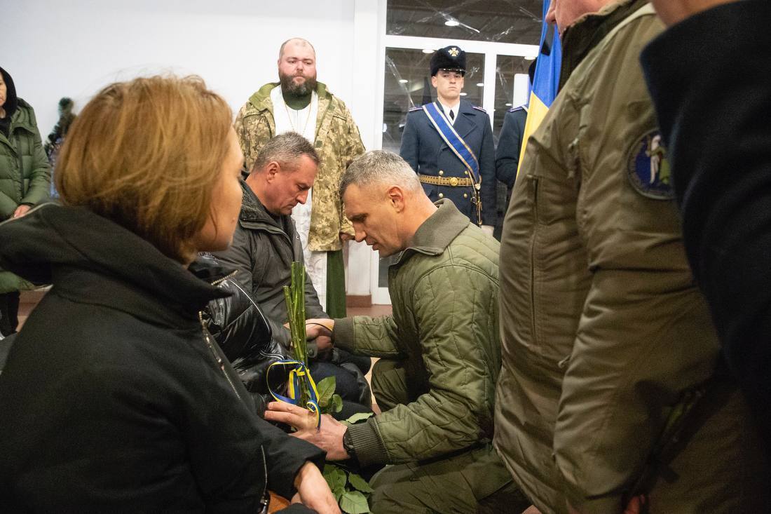 В Киеве попрощались с двумя героями-летчиками: Кличко рассказал о погибших защитниках