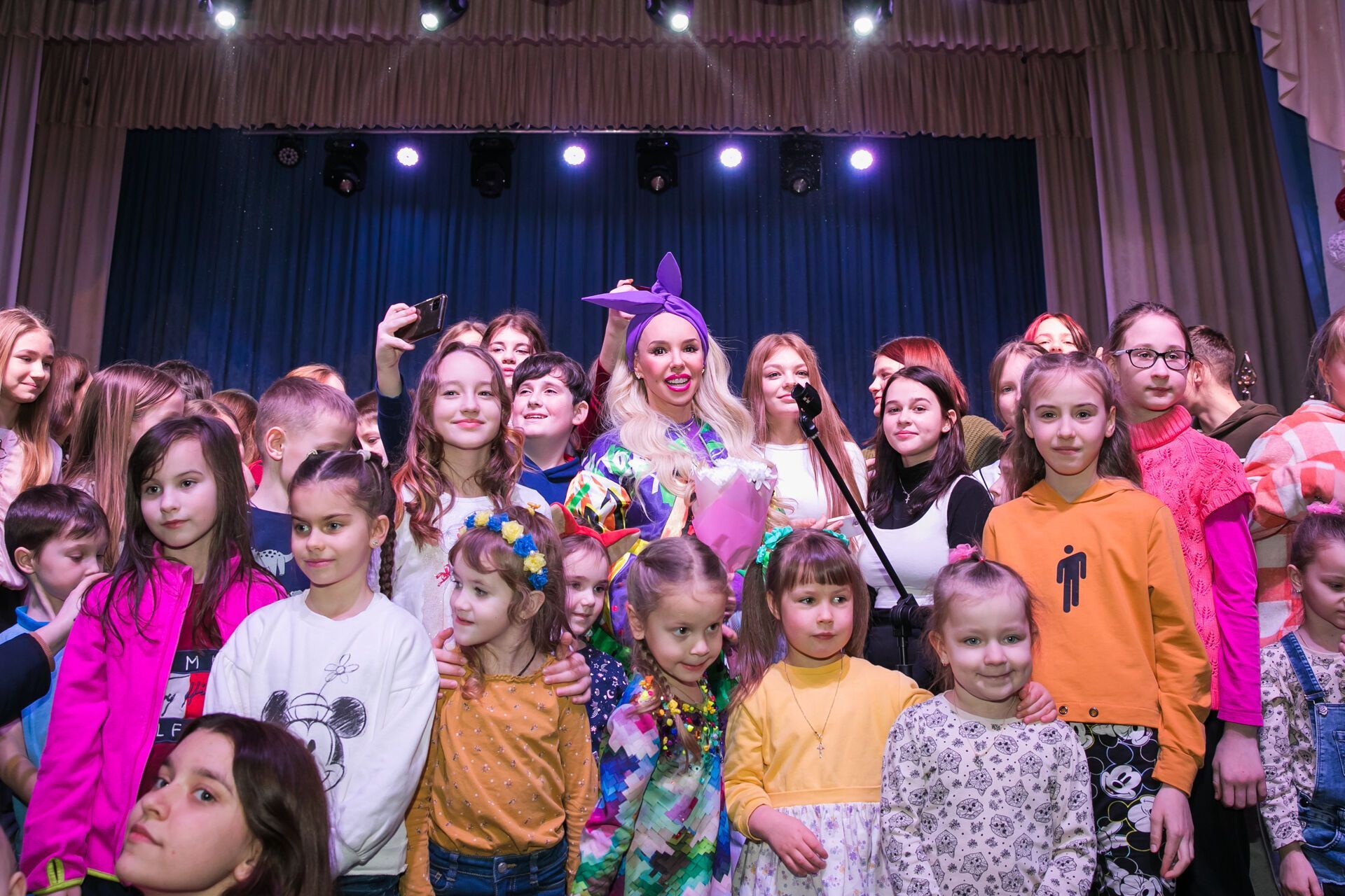 У Нових Петрівцях пройшов благодійний весняний концерт для дітей із багатодітних та малозабезпечених сімей