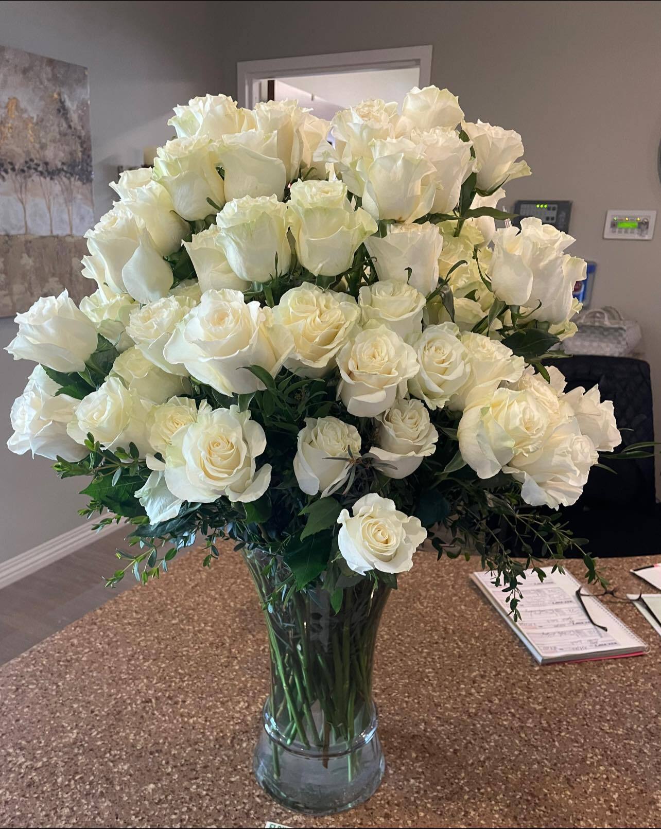 Jay Z прислал сотню роз бабушкам из дома престарелых за вирусную пародию на Рианну: их видео собрало более 31 млн. просмотров