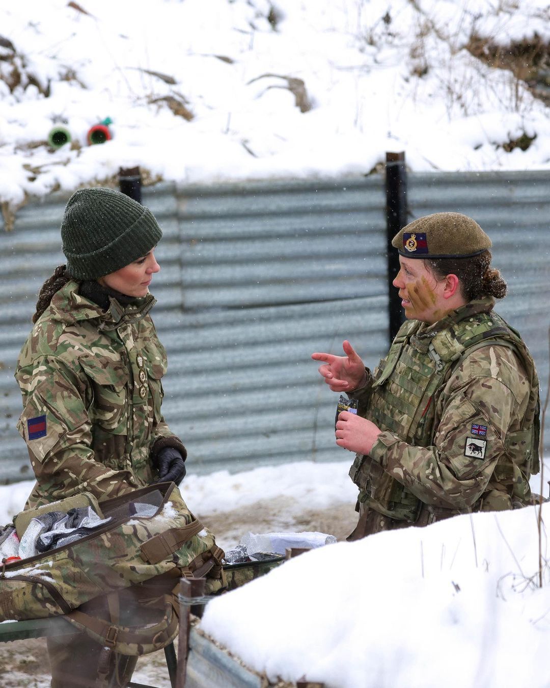 Кейт Міддлтон у мілітарі відвідала полігон, де тренують українських військових. Фото