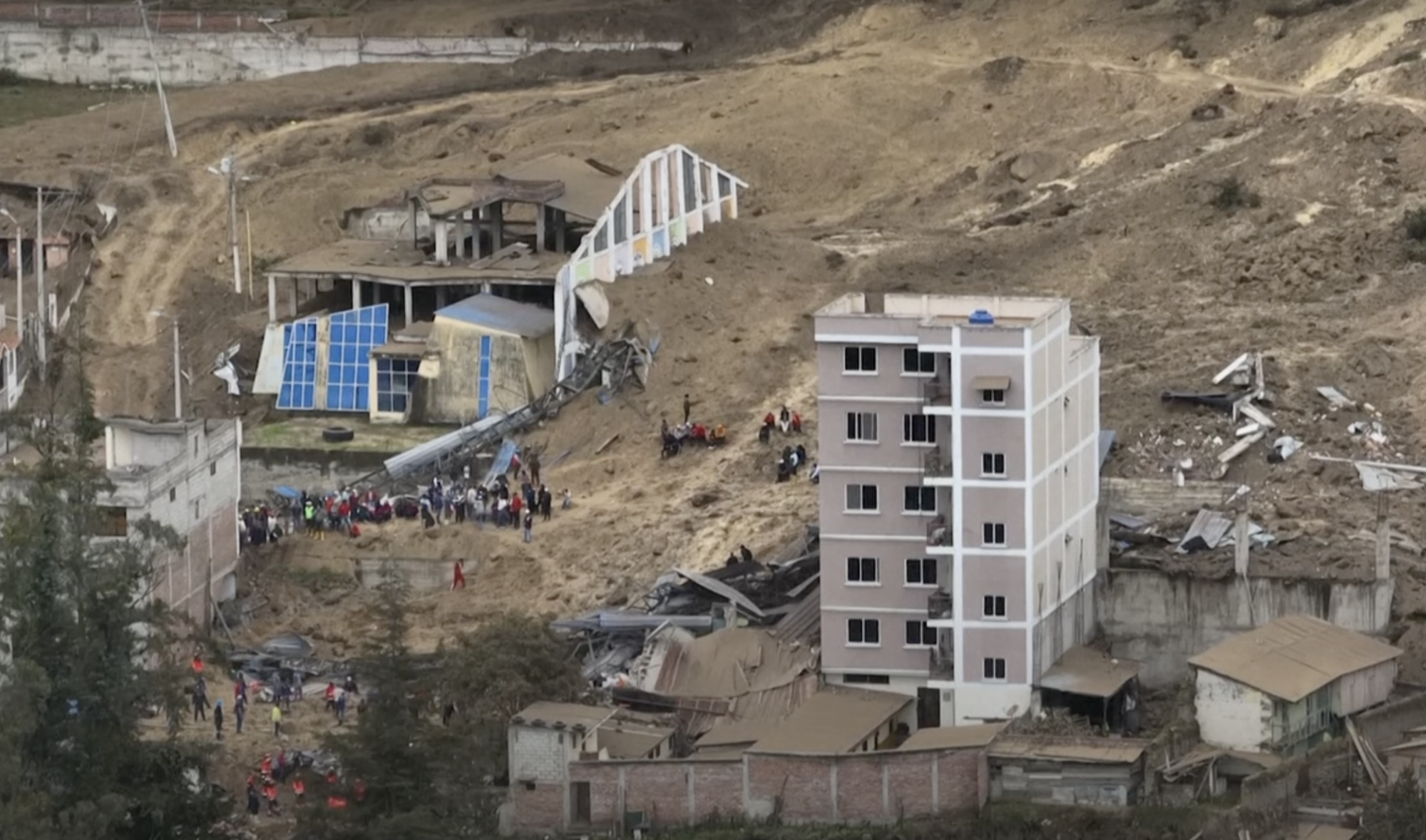 В Еквадорі стався зсув ґрунту, постраждали сотні людей. Фото і відео