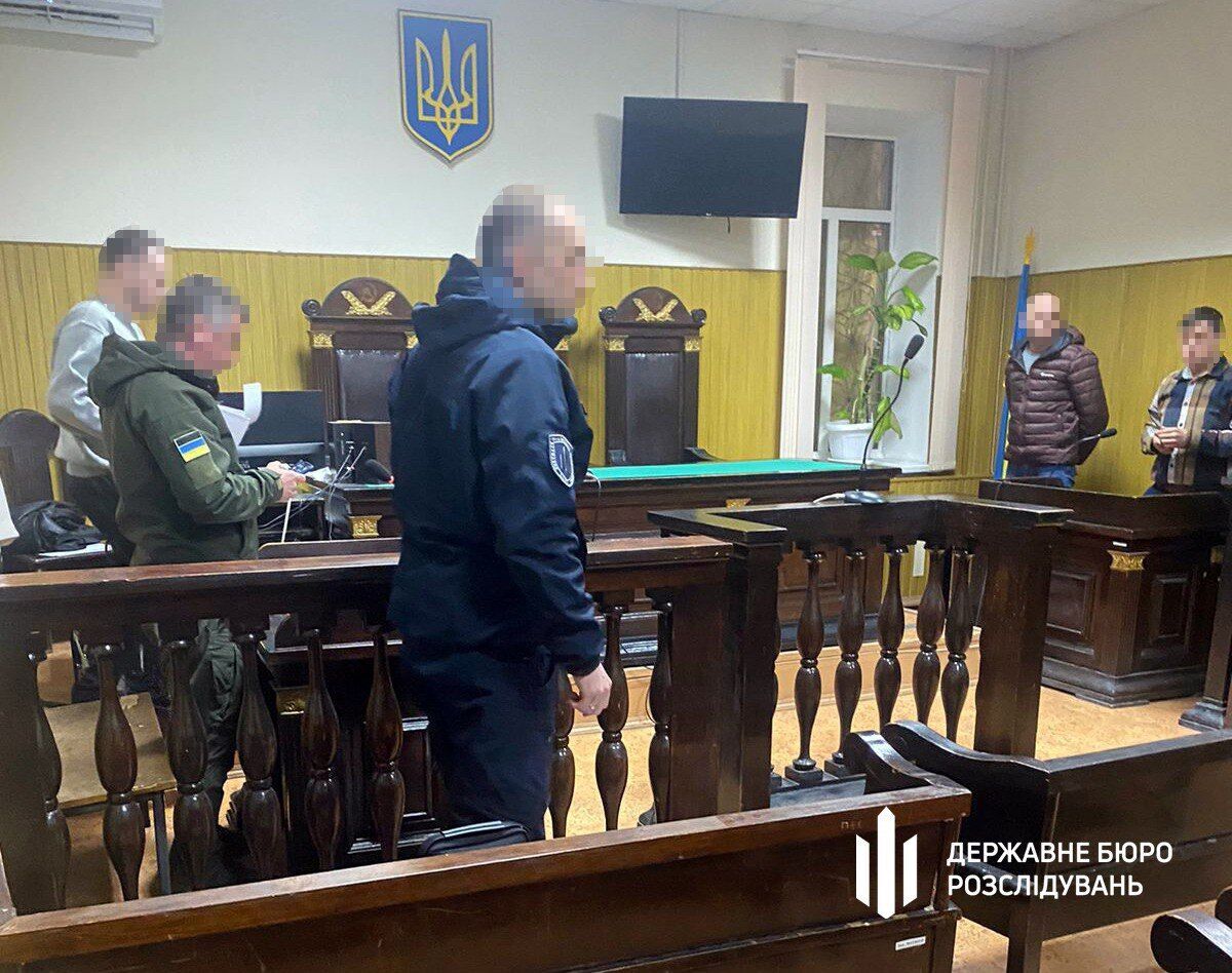 Погрожував фізичною розправою: суд взяв під варту військового з Одещини, який відбирав бойові виплати у підлеглих