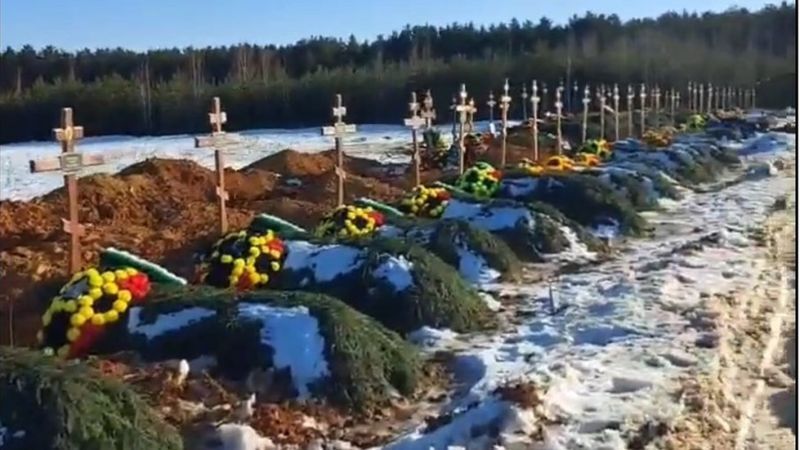 Контракт закінчено: в Росії та на Луганщині виявили сім масових поховань "вагнерівців"