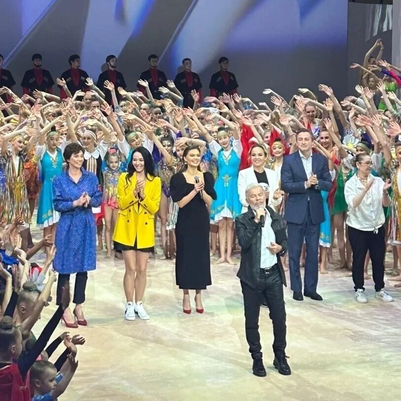 "Тайная любовница" Путина Кабаева засветилась с обручальным кольцом на безымянном пальце на мероприятии в честь самой себя