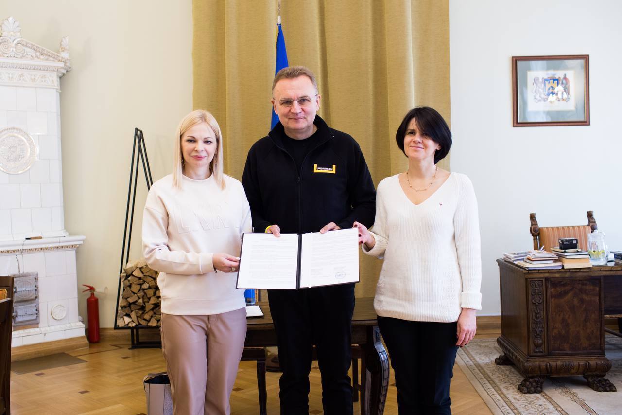 Львов подписал меморандум с ОО "Мечта детей Украины" о помощи семьям погибших Героев