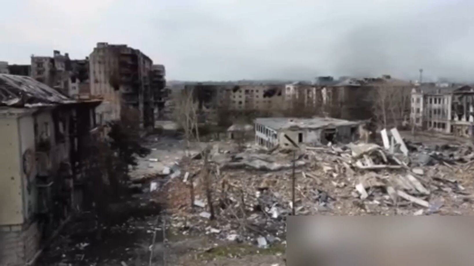 Город, где бурлила жизнь, стал пустошью: пропагандисты показали разрушенный Бахмут с высоты. Видео