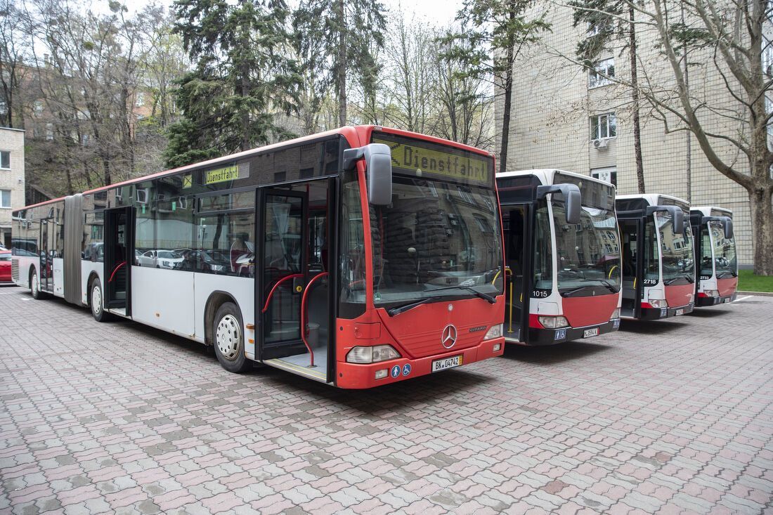 Київ отримав ще чотири сучасних міських автобуси з Німеччини, – Кличко