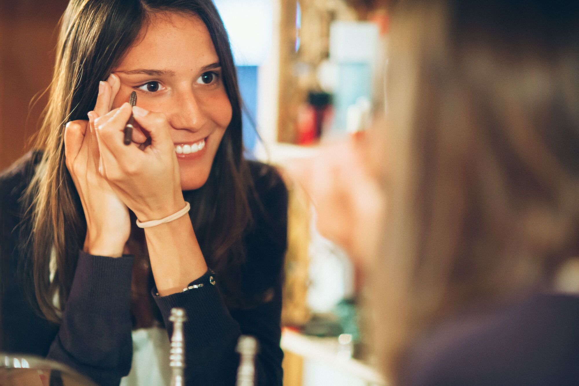 Делают макияж неопрятным: пять ошибок в подведении глаз карандашом, которые нельзя допускать. Фото 