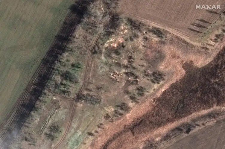 Окопи, "зуби дракона" й артилерійські позиції: з’явилися нові супутникові фото укріплень окупантів біля Мелітополя 