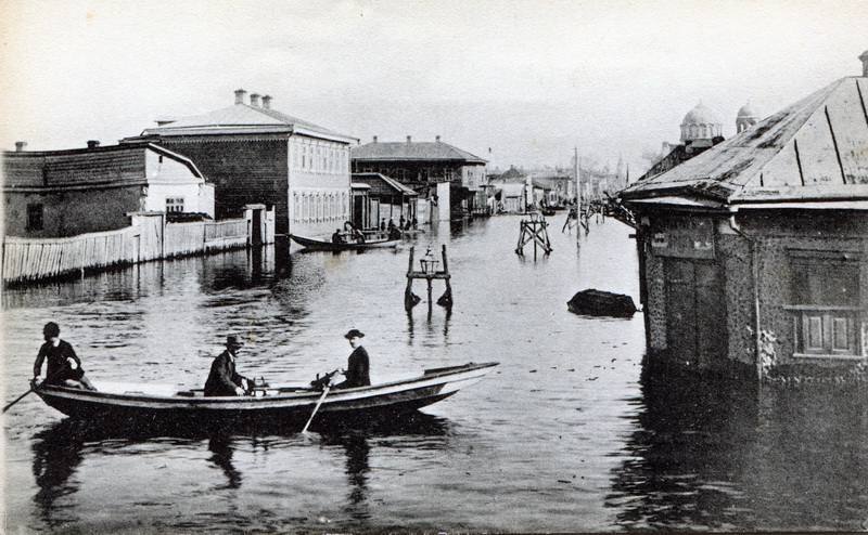 В сети показали, как выглядели наводнения в Киеве в начале ХХ века. Архивные фото