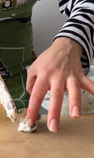 Конфеты ''Хитрая голубика'': как приготовить эффектный и простой десерт