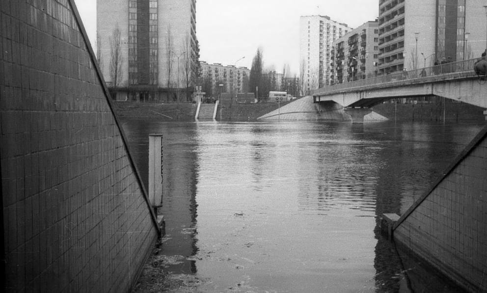 В сети показали, как во время наводнения затопило "Киевскую Венецию" в 1979 году. Архивные фото