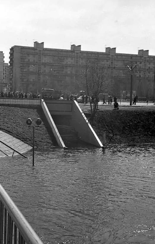 В сети показали, как во время наводнения затопило "Киевскую Венецию" в 1979 году. Архивные фото