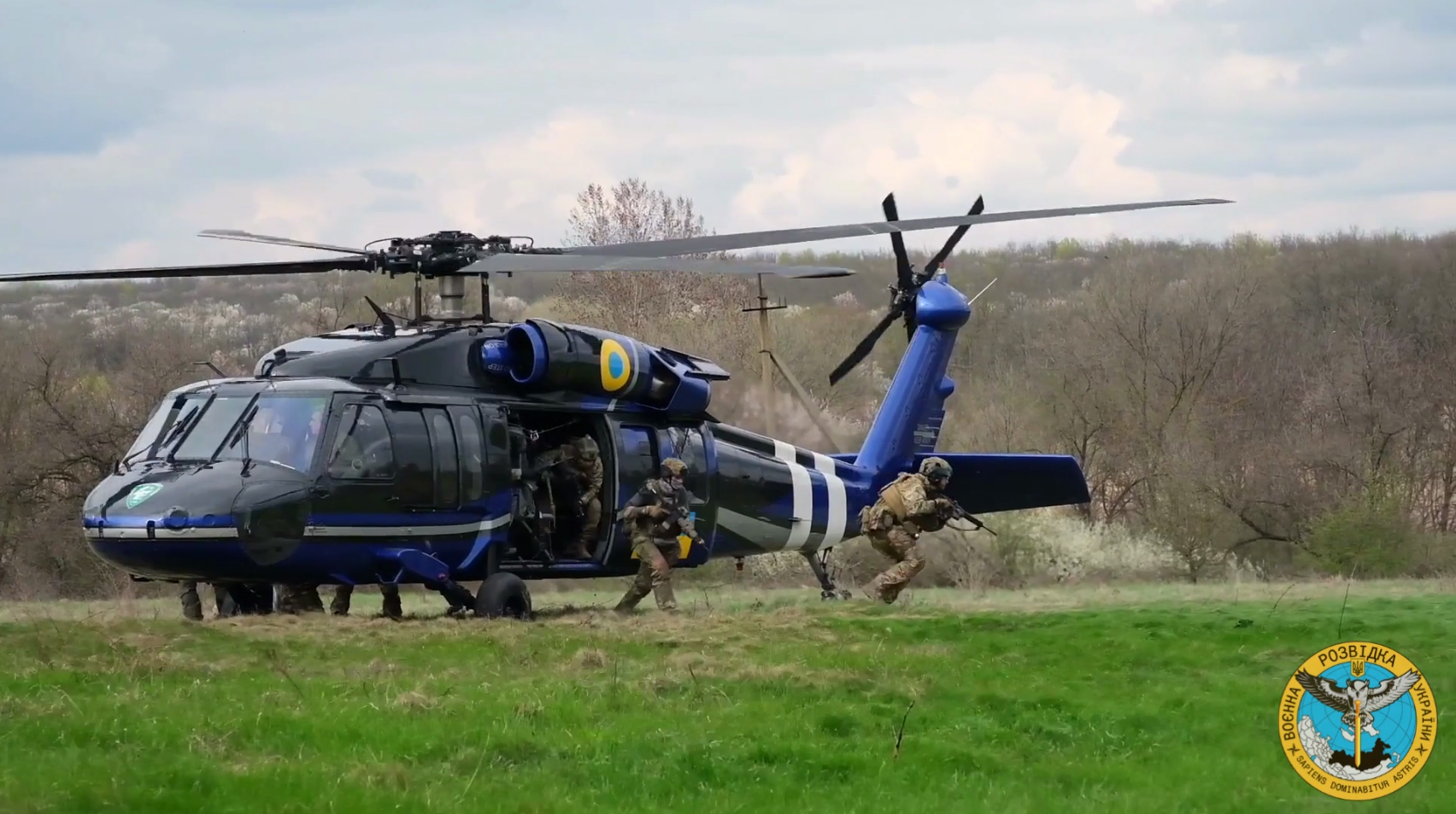 "Значительно опережает советские аналоги": у Буданова показали, как используют в боевых действиях легендарный американский вертолет Black Hawk. Видео