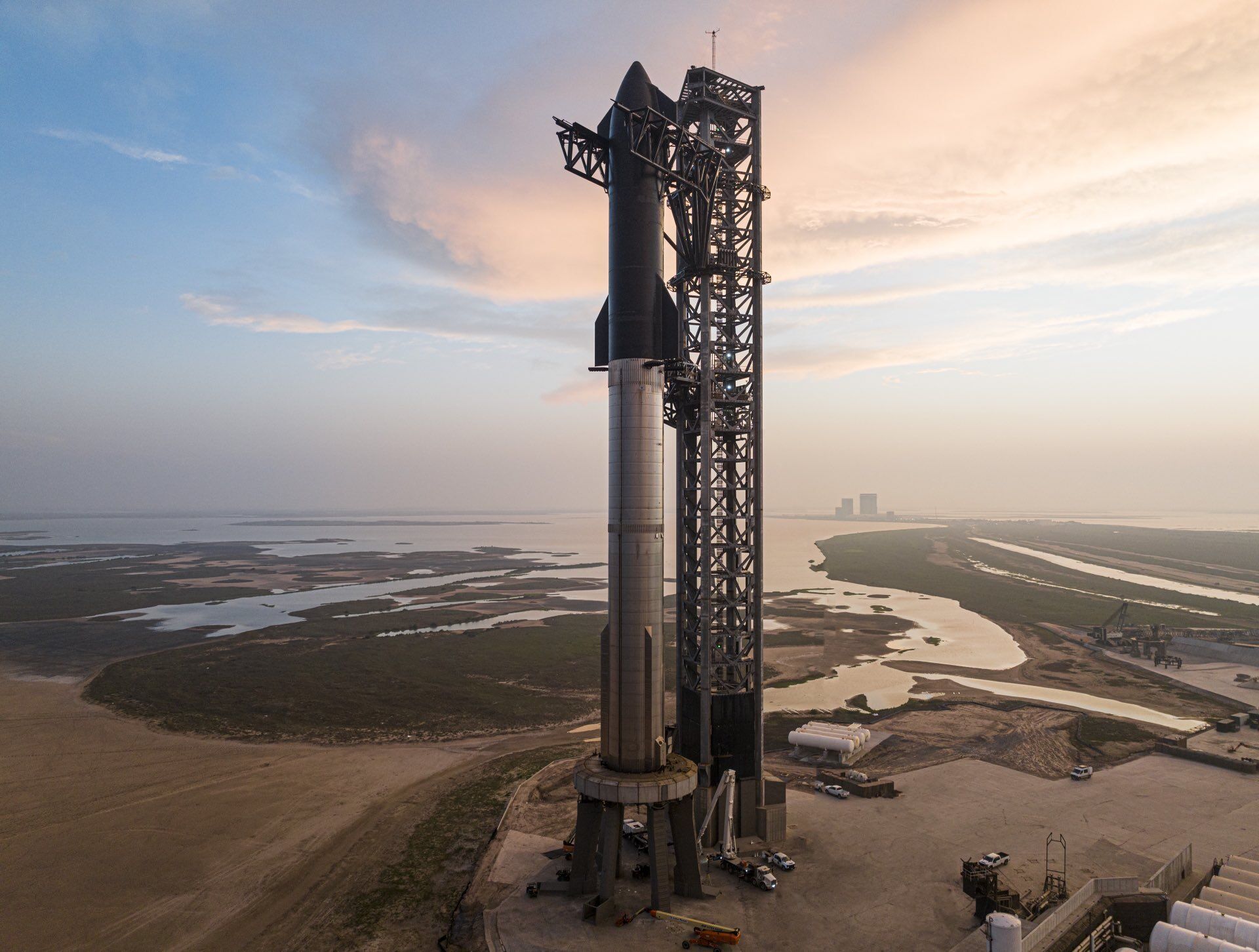 SpaceX отменила запуск гигантского космического корабля Starship: названа причина