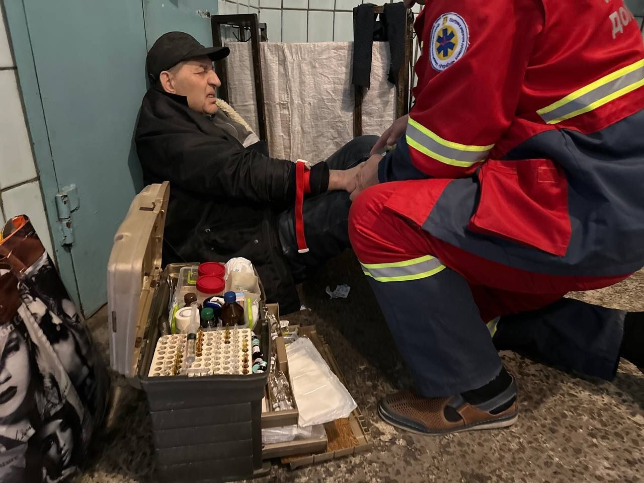 Окупанти вдарили по центру Херсона, під обстріл потрапив ринок: є загиблий та поранені. Фото