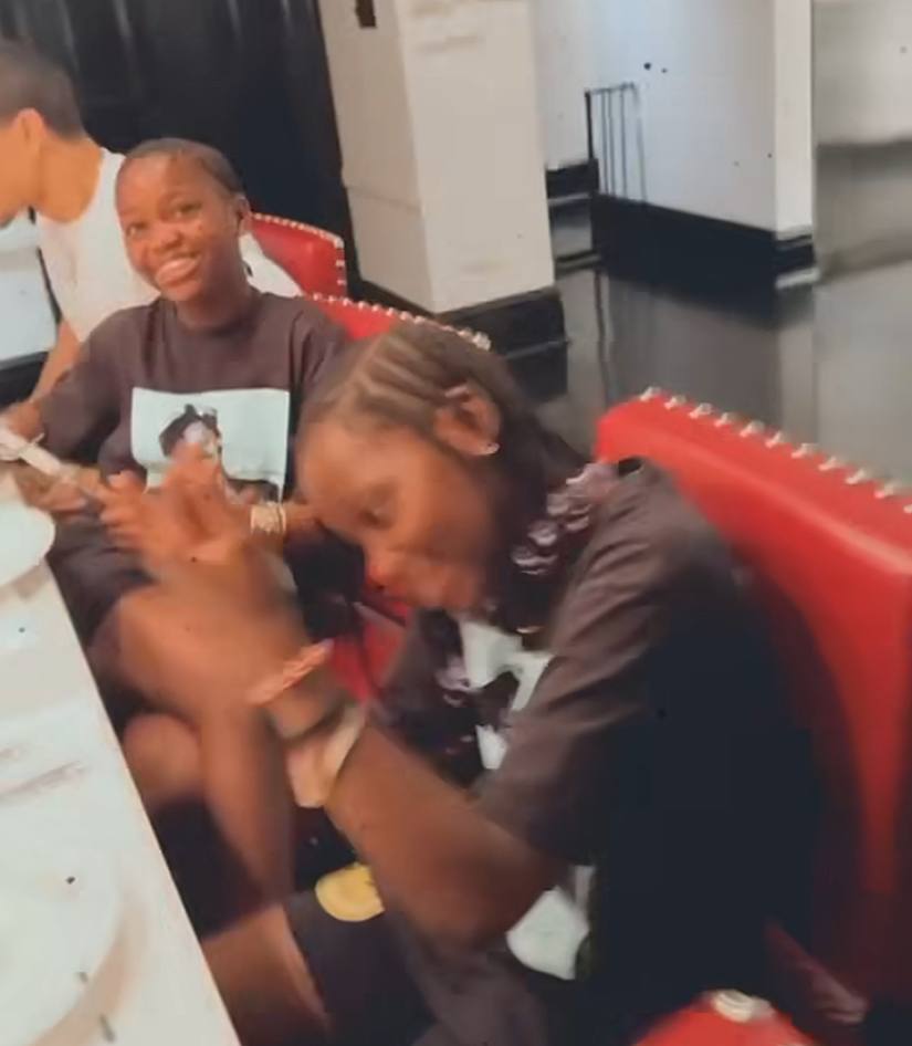 Без макіяжу та в оточенні дітей: Мадонна показала сімейну вечерю з 29-річним бойфрендом. Відео