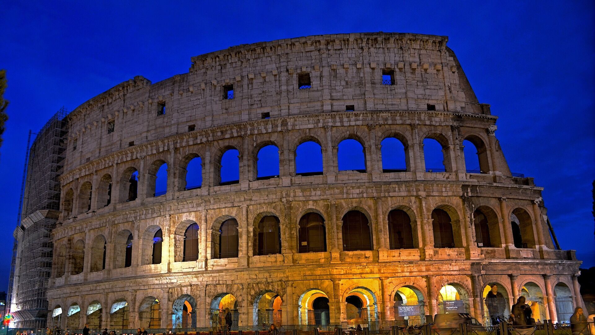 Приховані ресторани та фінансова поліція: 20+ фактів про Італію, які дивують туристів
