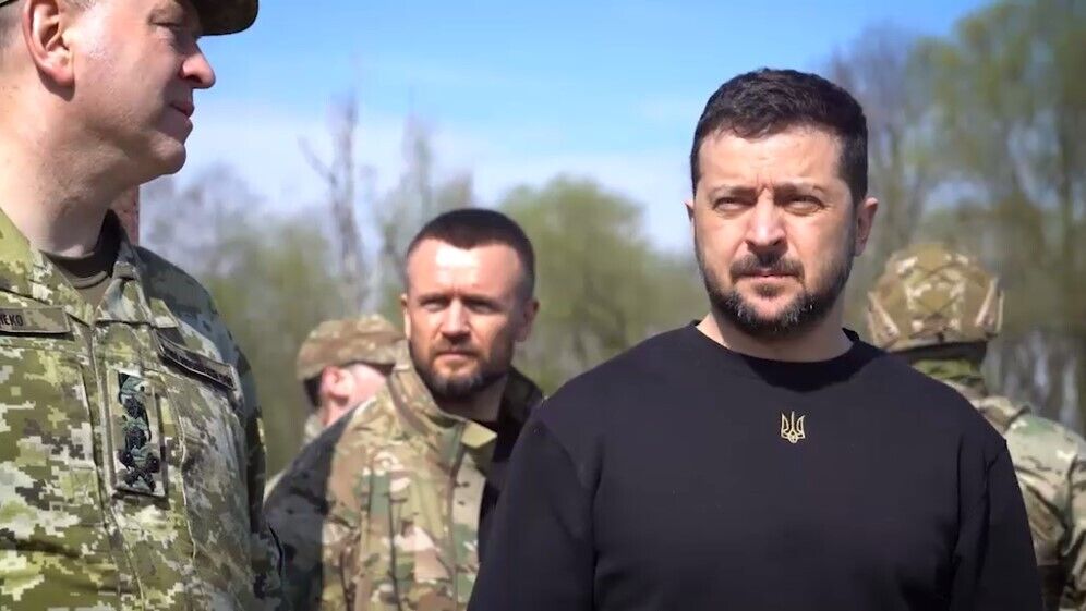 "Для меня честь сегодня быть здесь": Зеленский прибыл на Волынь и заслушал доклады о ситуации в регионе. Видео