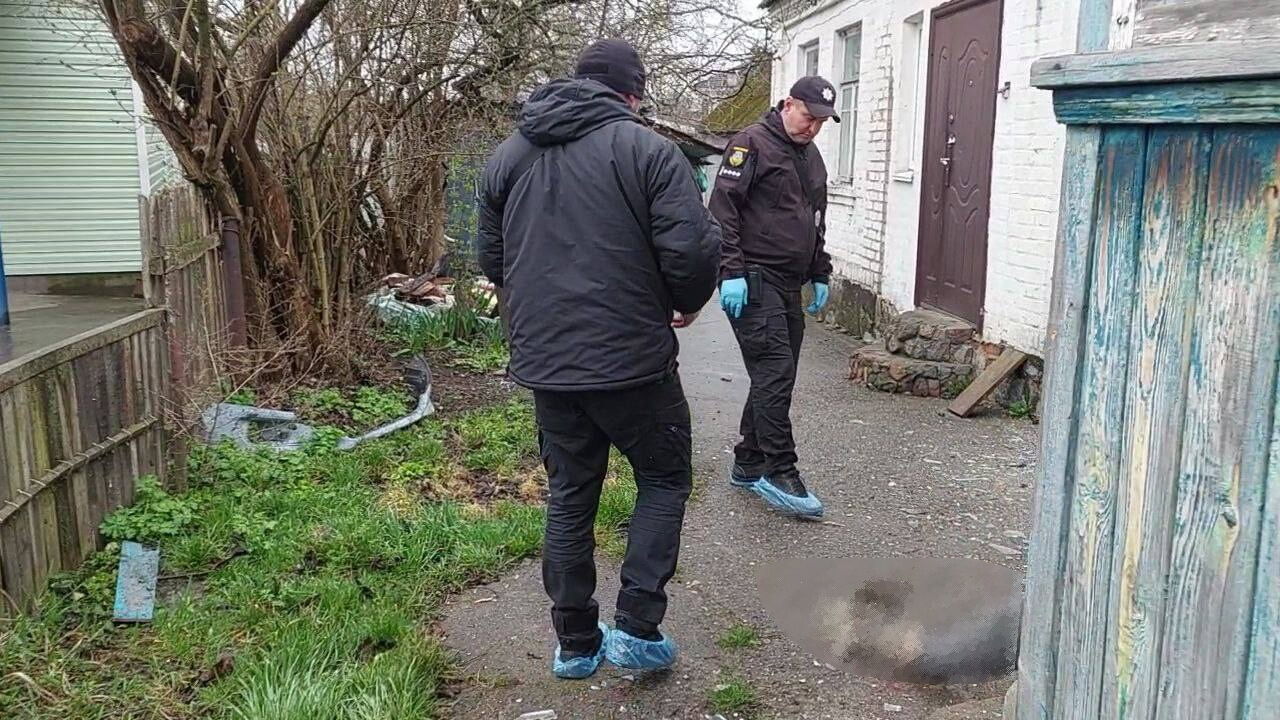 В Киевской области во дворе частного дома произошел взрыв, есть погибший. Фото