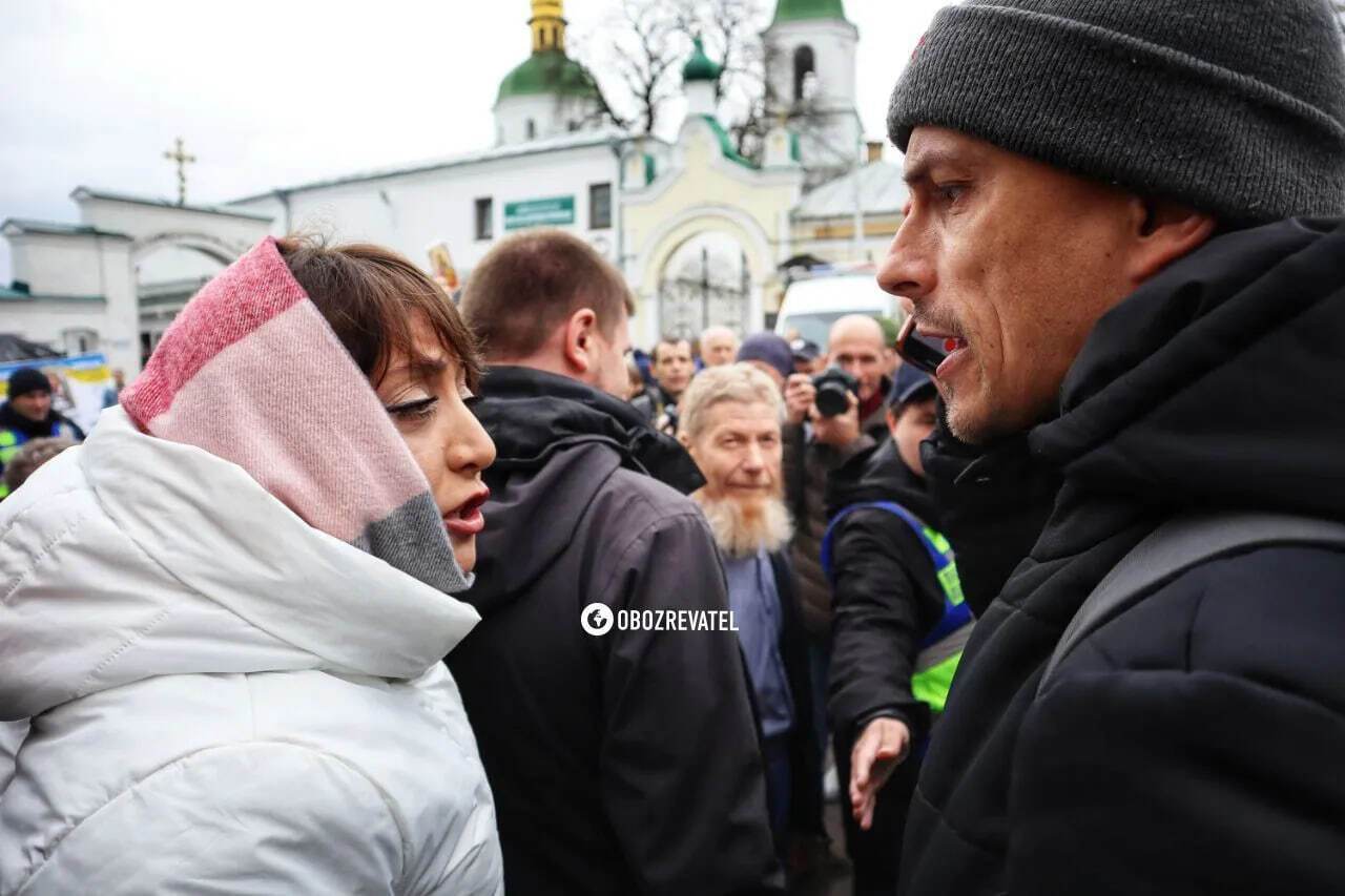 Активным участникам столкновений в Киево-Печерской лавре сообщили о подозрении: среди них скандальная активистка Кохановская