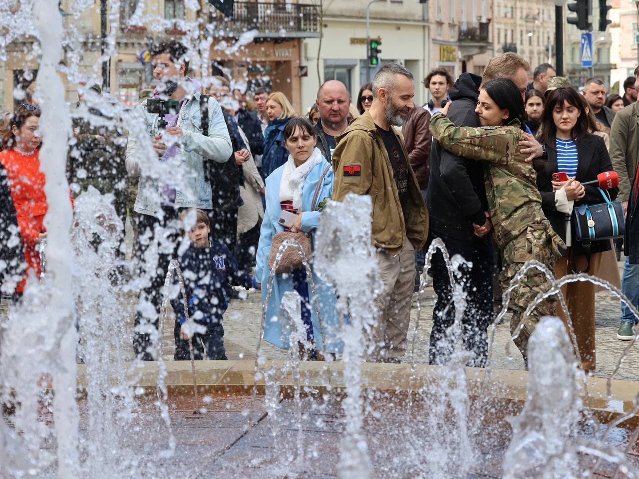 Во Львове открыли фонтан с посвящением Да Винчи. Фото