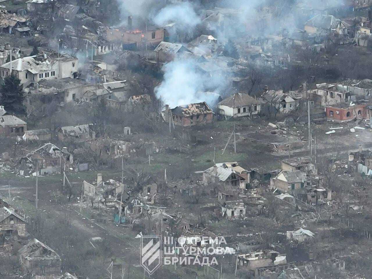 Выжженная земля и разрушенные дома: как выглядит Бахмут с высоты после месяцев ожесточенных боев. Фото