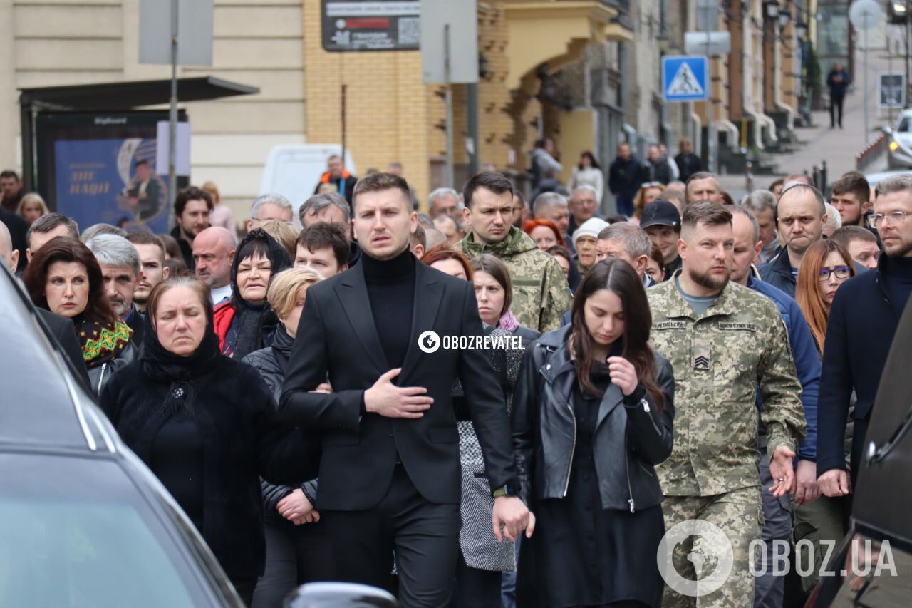 Йшов на штурм один із перших: у Києві попрощалися із загиблим на війні ексдепутатом Барною. Фото