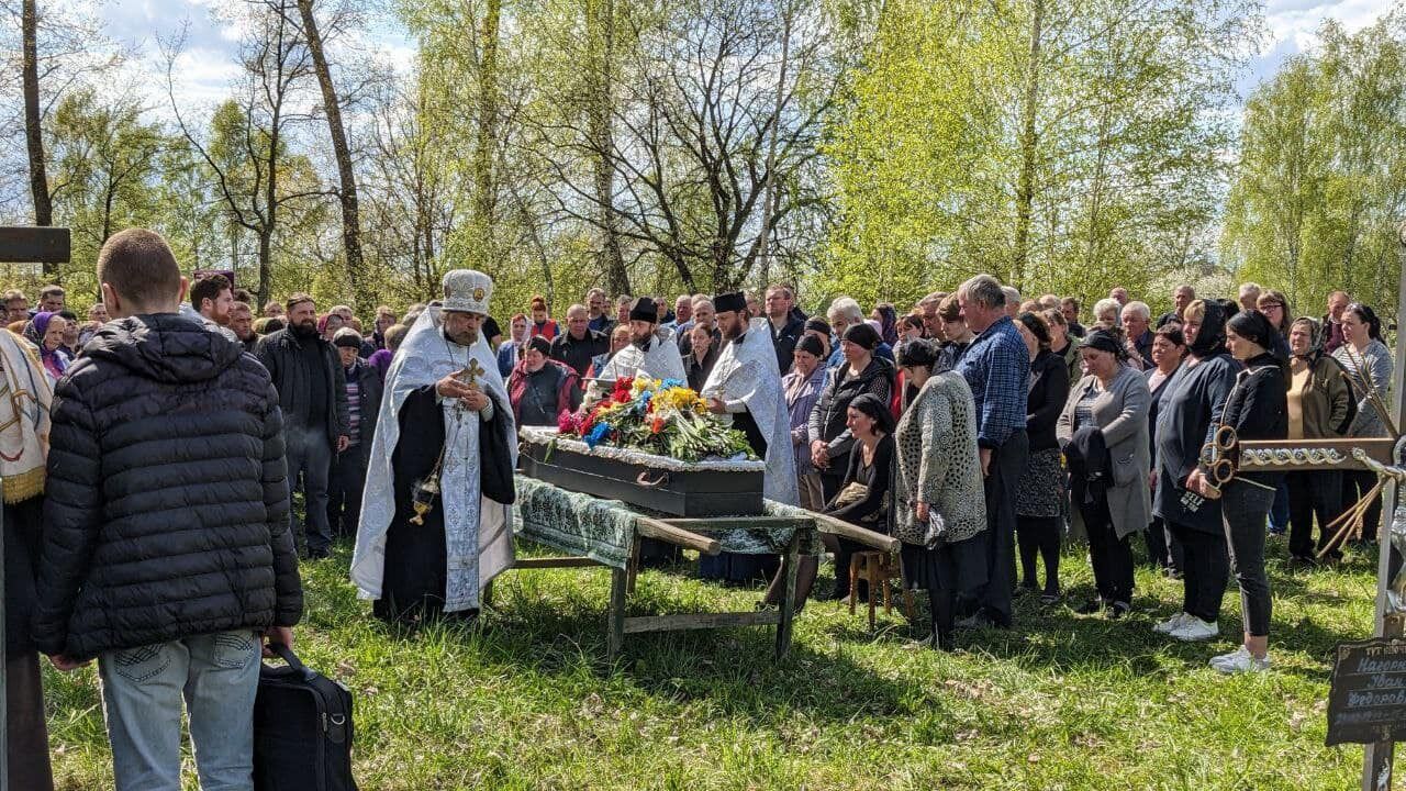 На Чернігівщині попрощалися зі старшиною, який загинув у бою проти Росії на Донеччині. Фото 