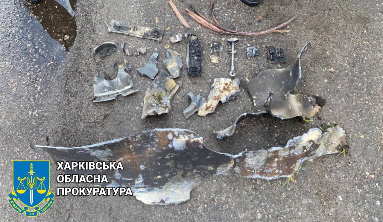 Изувеченные дома и авто: появились новые фото последствий обстрелов РФ в Харьковской области