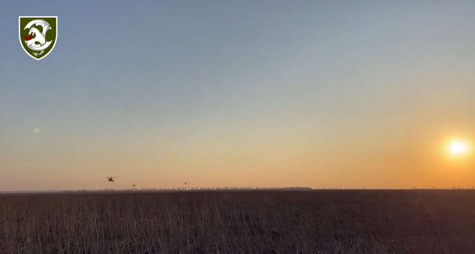 Українські авіатори передали привіт із неба сонячного бойового дня: відео, що надихає