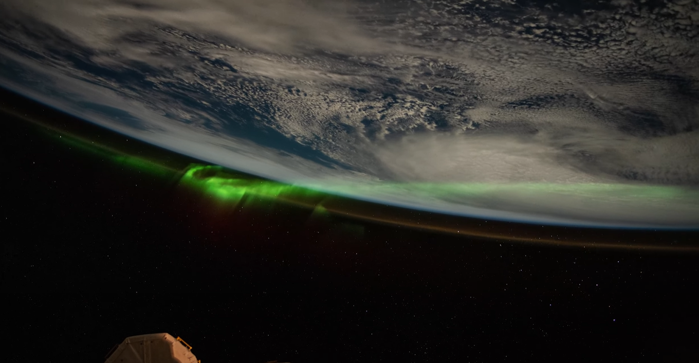 В NASA показали видео фантастической красоты из годовой экспедиции МКС вокруг Земли