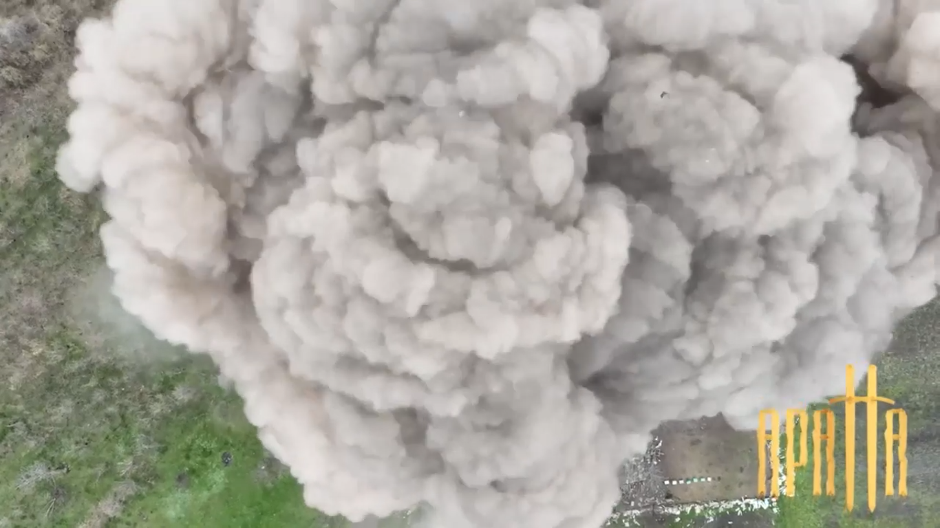 ВСУ ювелирно взорвали склад противотанковых мин оккупантов: зрелищное видео