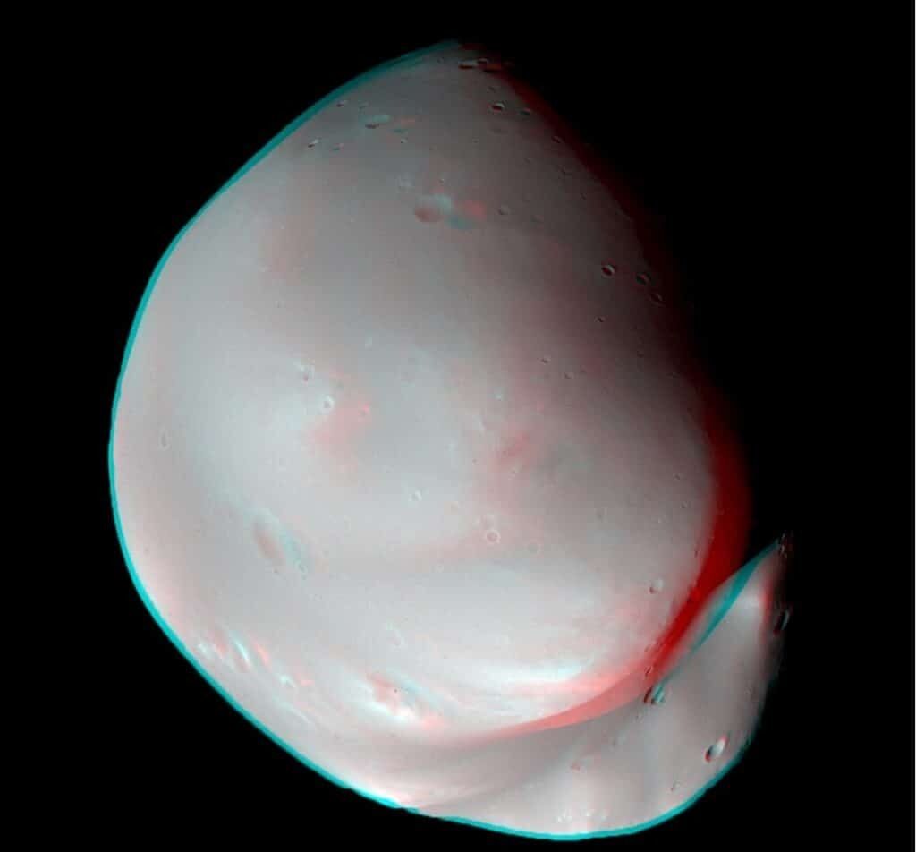 Марсіанська місія ОАЕ зробила найдетальніше фото супутника Деймос.