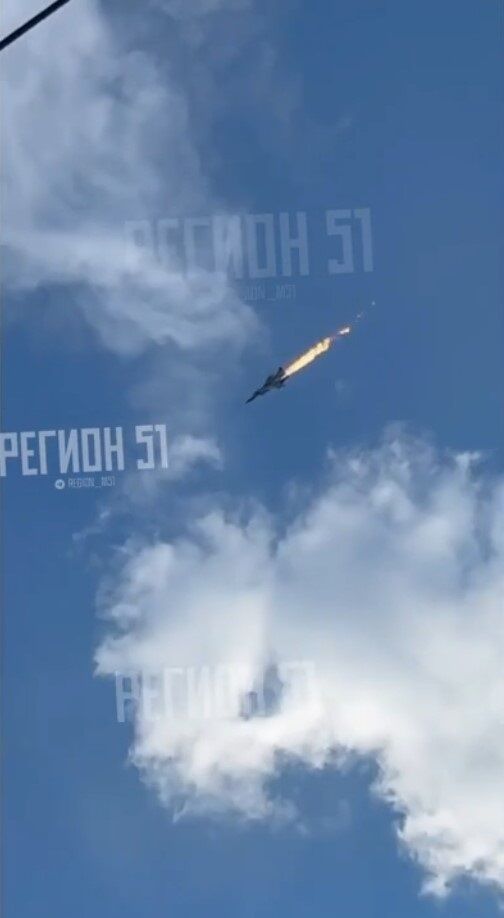 "Приліг відпочити": винищувач МіГ-31 розбився в Мурманській області РФ. Фото і відео