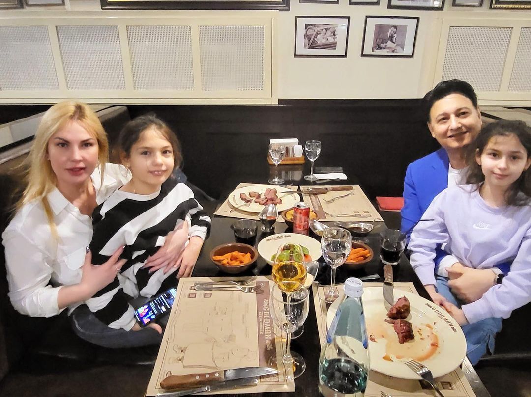Камалия призналась, почему ее дочери остались с бывшим мужем в Лондоне, и рассказала, когда они вернутся в Киев
